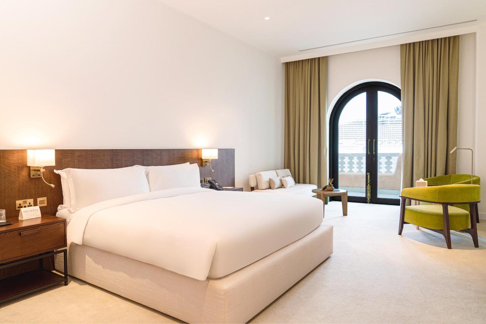 Mina Hotel And Residences By The Torch Doha Kültér fotó Deluxe Room